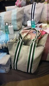 Read more about the article What To Pack In Your Hospital Bag